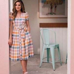 NWT Gal Meets Glam Poppy Dress